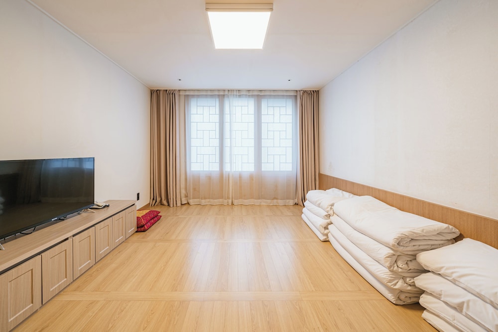 The First70 Hotel 18/50
