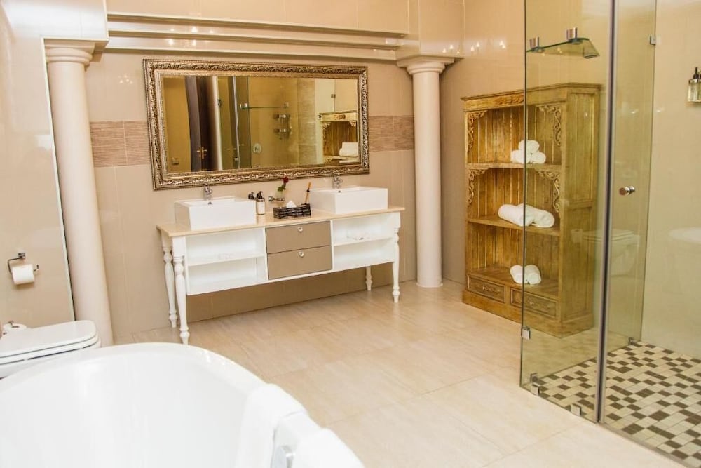 غرفة بريميوم بسريرين منفصلين بغرفة نوم واحدة، Ivory Manor Boutique Hotel 4/5
