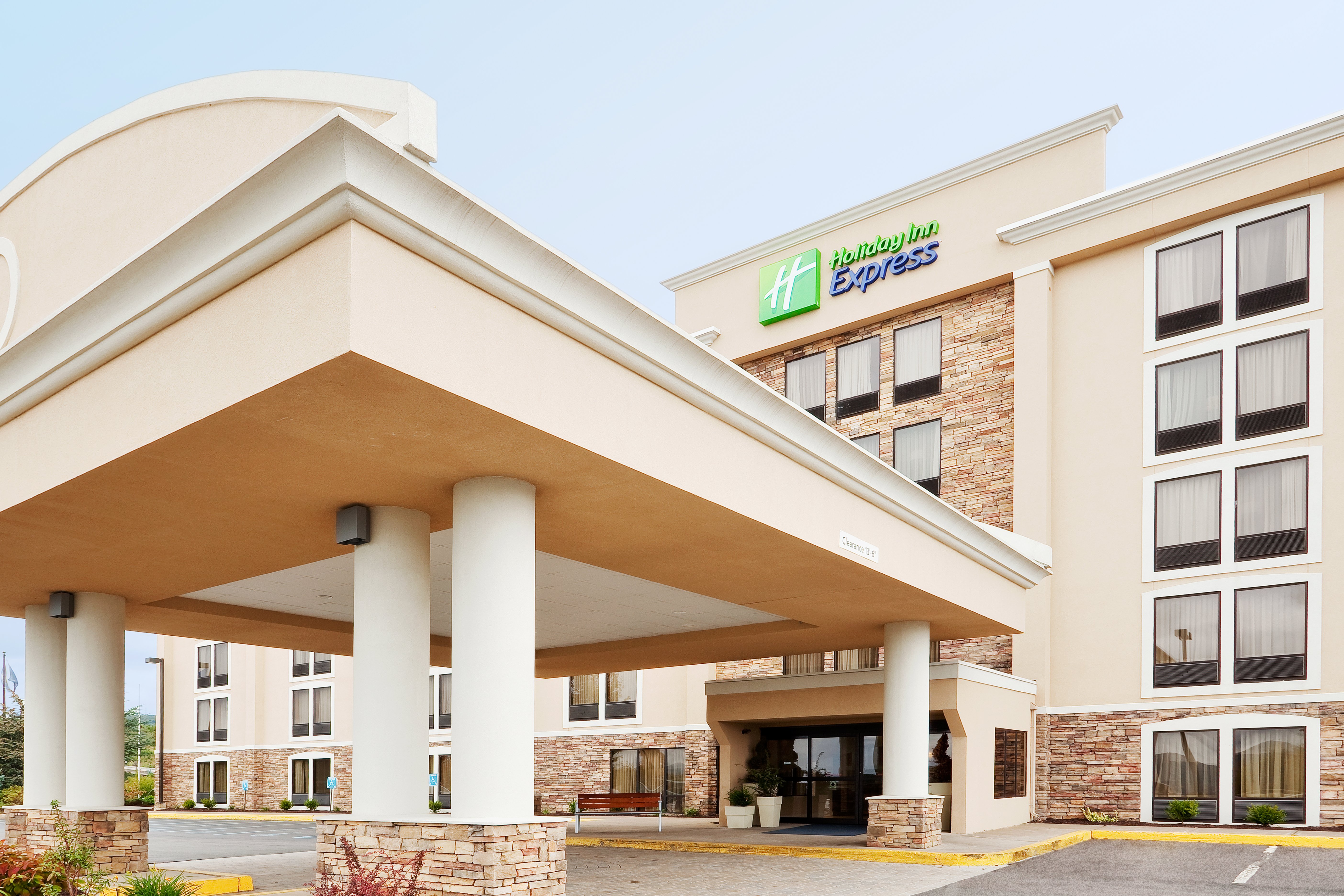 Holiday Inn Express Wilkes Barre East 7/57
