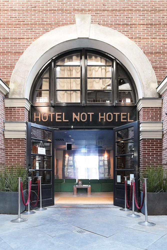 Hotel Not Hotel 6/77