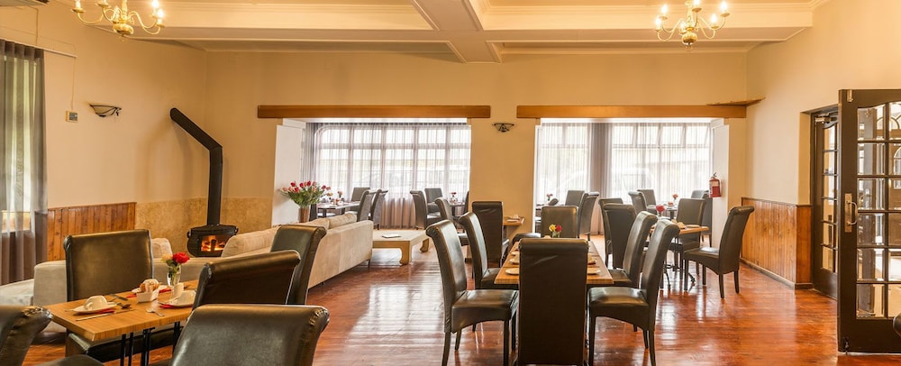 Clanwilliam Hotel by Country Hotels 21/28