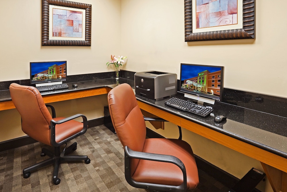 Holiday Inn Hotel And Suites Beaufort Highway 21 44/44