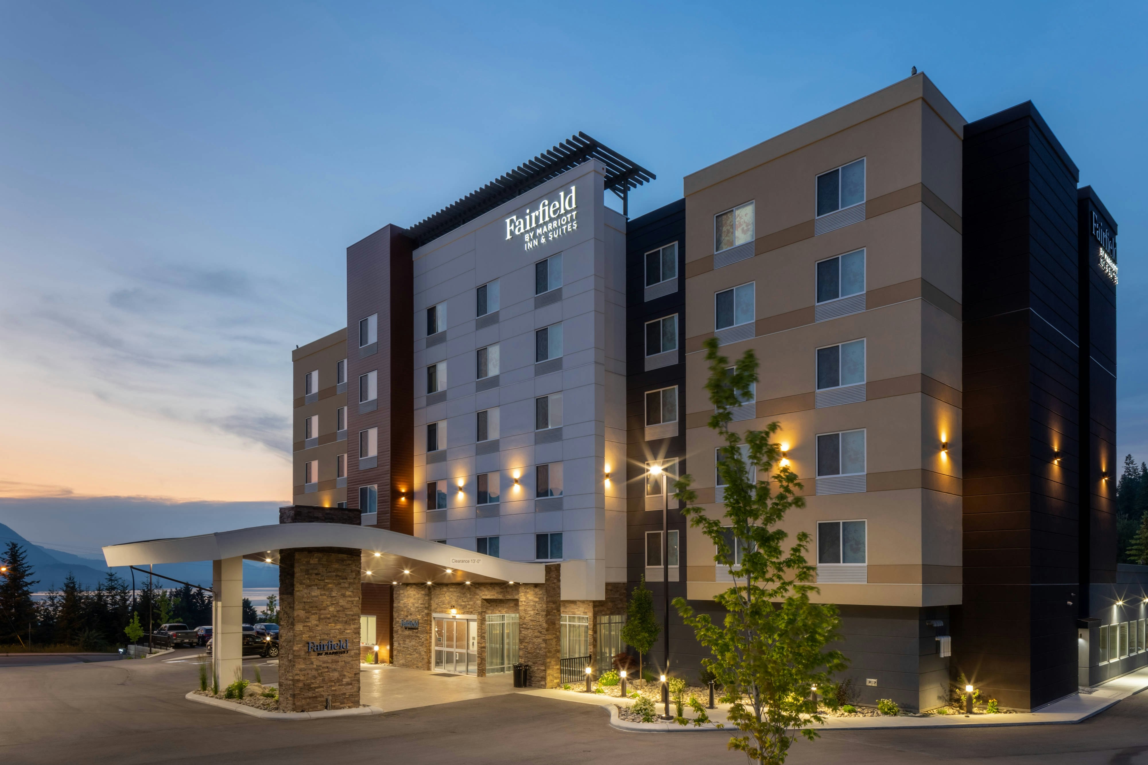 Fairfield Inn & Suites by Marriott Salmon Arm 11/12