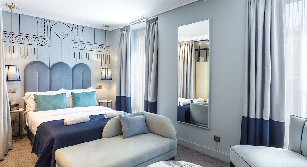 THE LIFT BOUTIQUE HOTEL 12/81