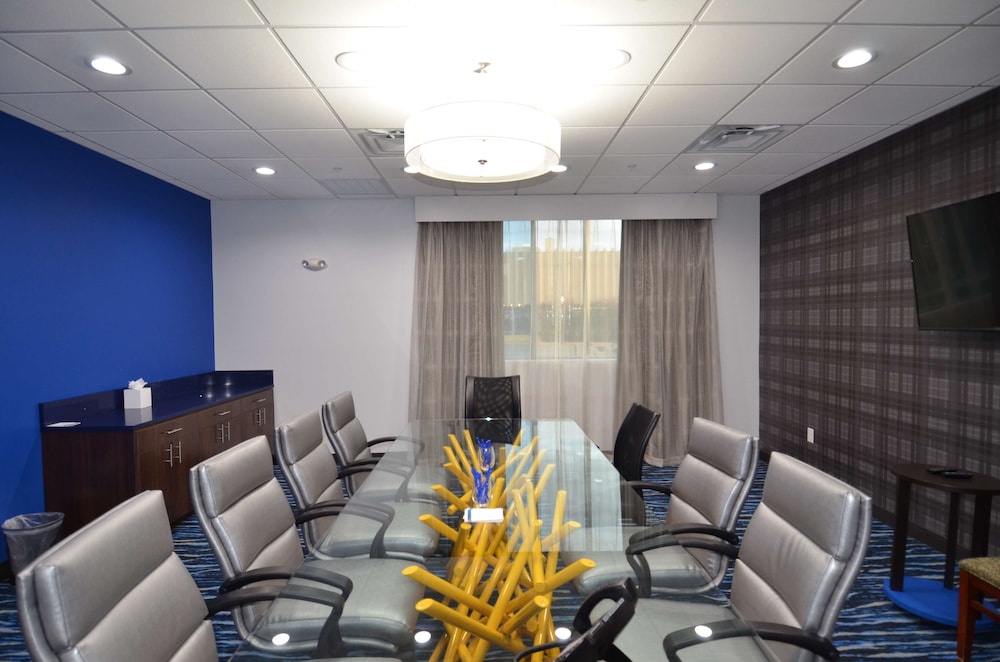 Glo Best Western Enid Ok Downtown Convention Cente 38/40