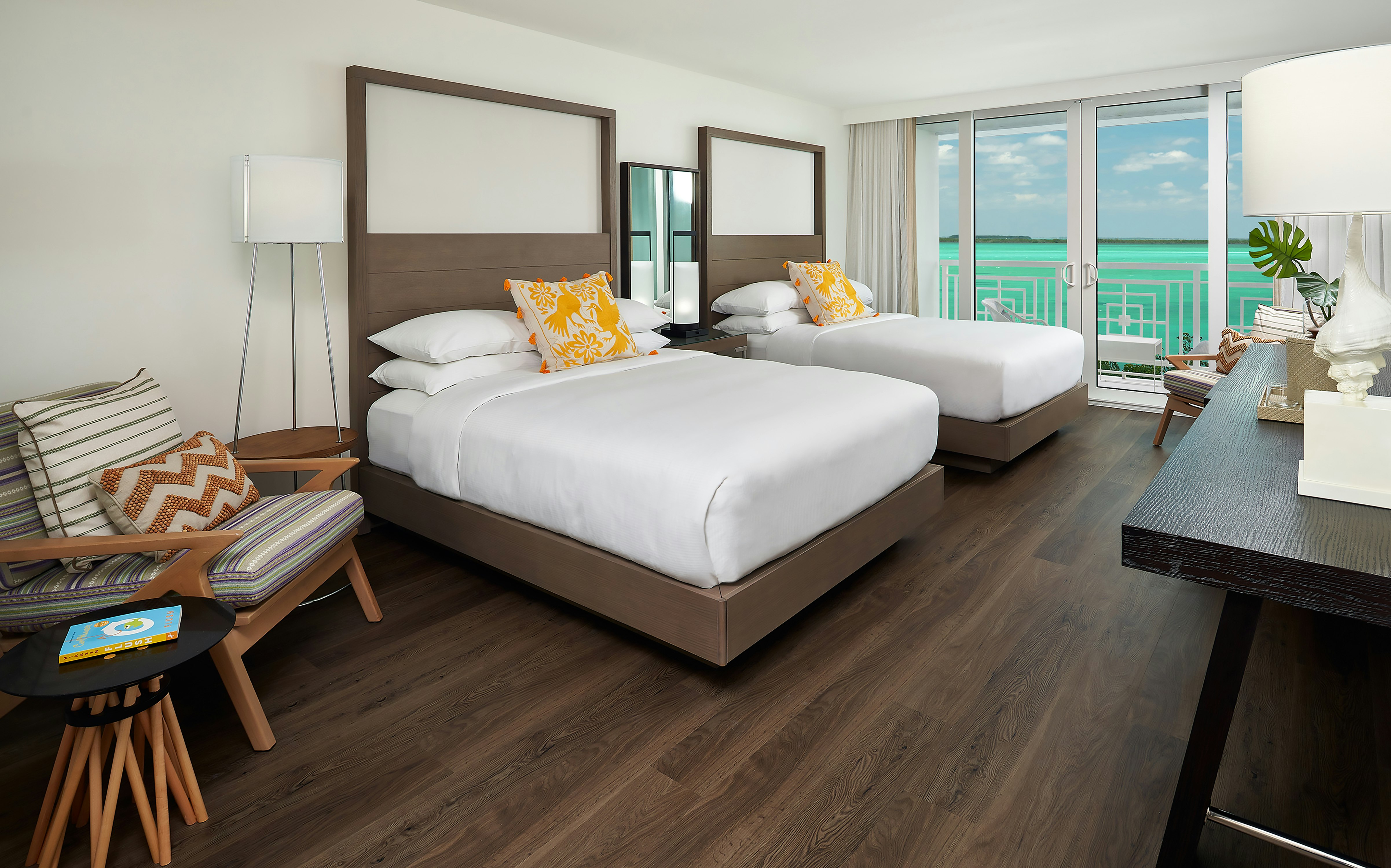Coconut, 2 Queen Beds, Water Front