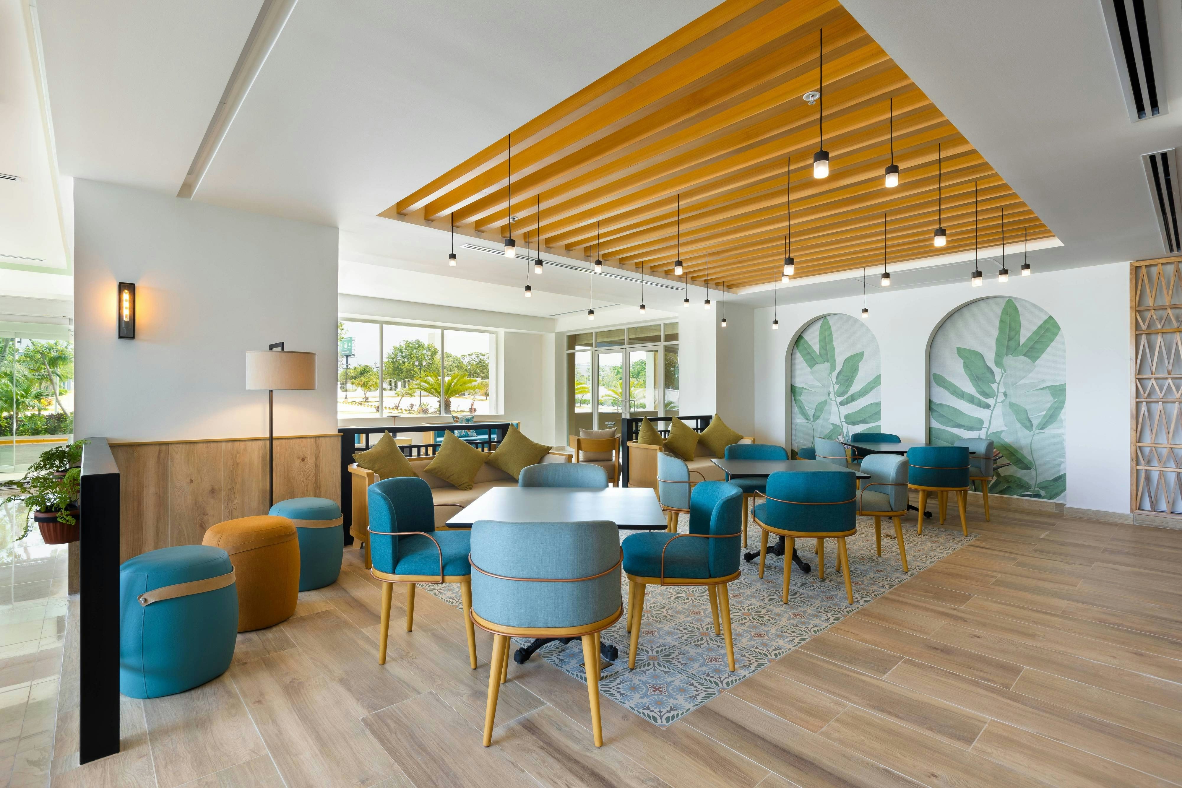 Courtyard by Marriott Cancun Airport 13/19