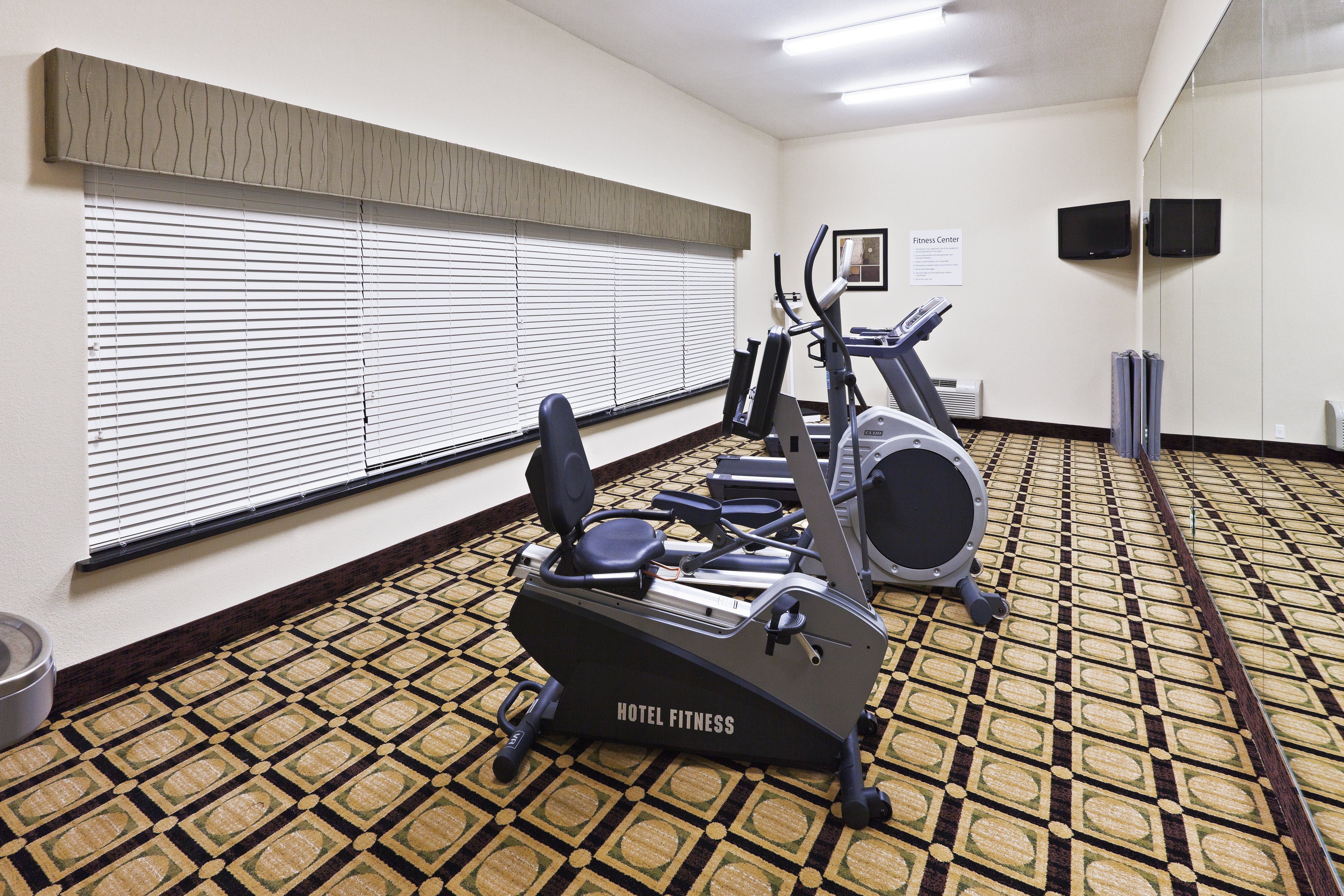 Holiday Inn Express Suites Brownfield 36/54