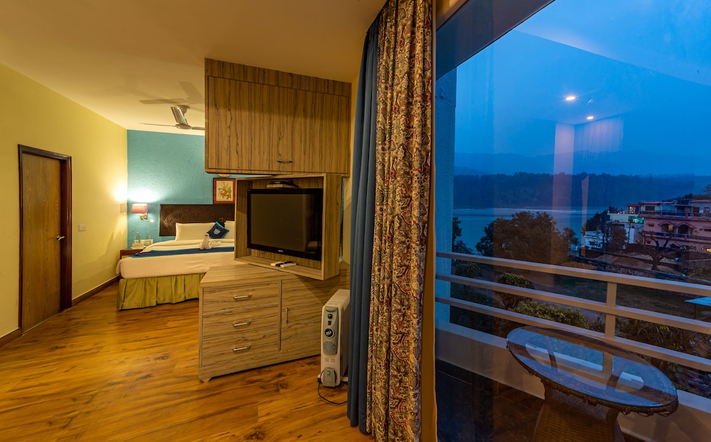 Ganga Kinare A Riverside Boutique Hotel 22/50