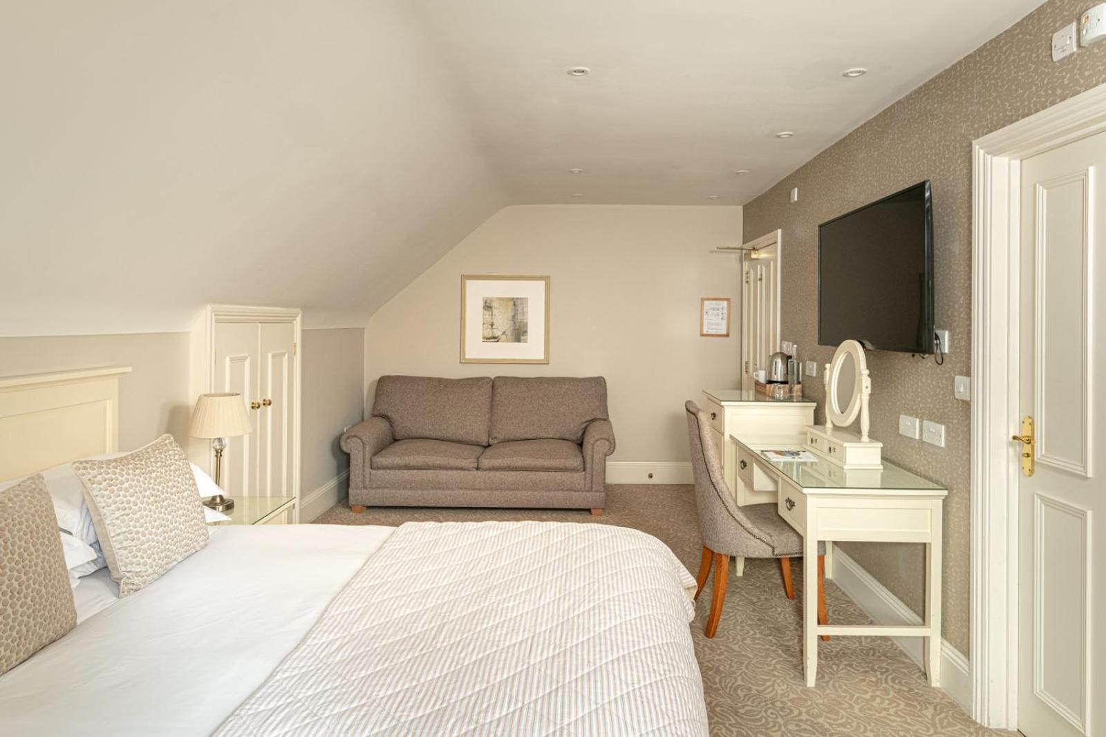 Classic, Superior, Double Bed