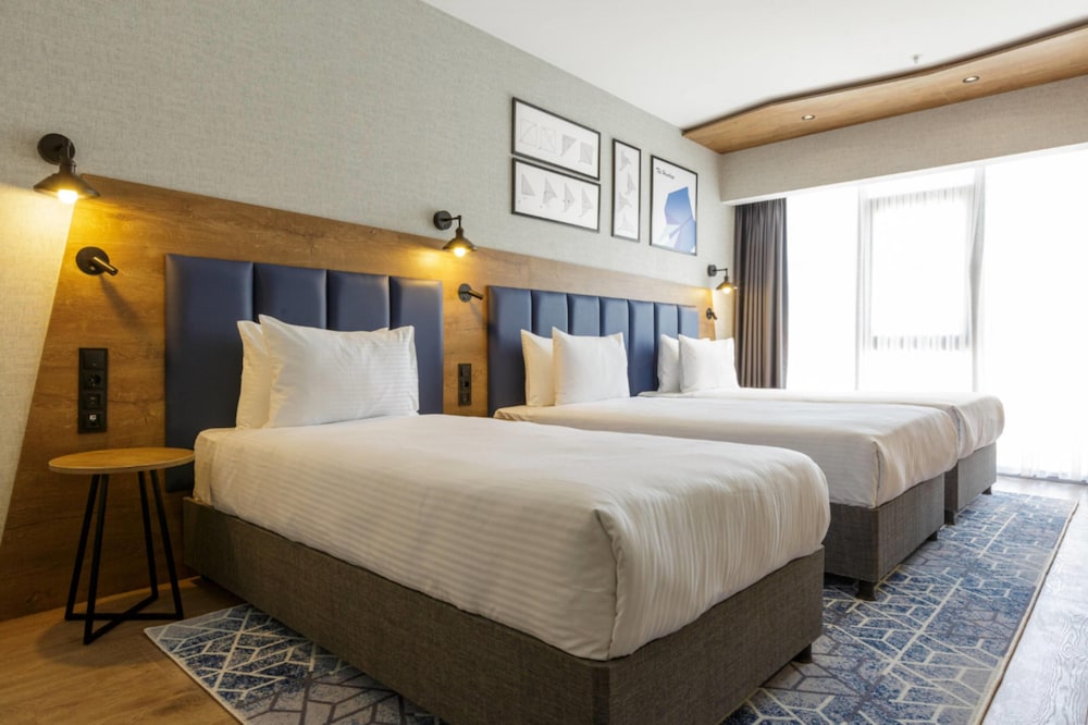 Ramada Encore by Wyndham Istanbul Arnavutkoy 17/64