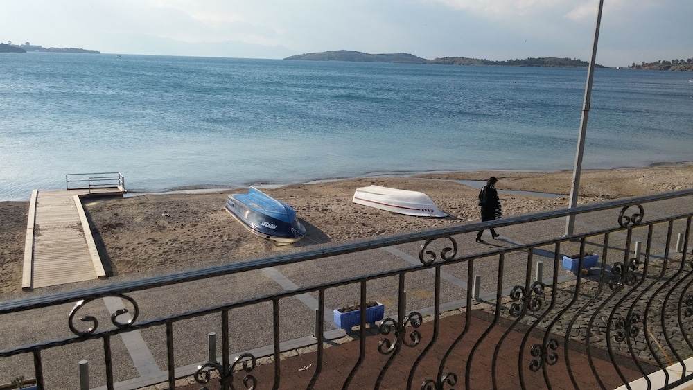 Foca Kumsal Hotel 40/50