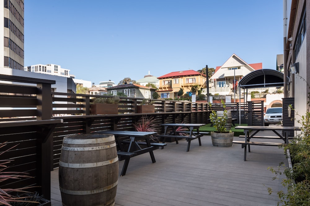 WQ Wellington Quarter 65/66