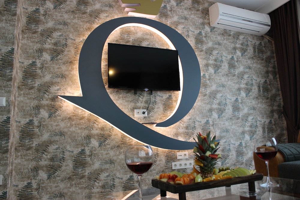 Quars Suite 48/50