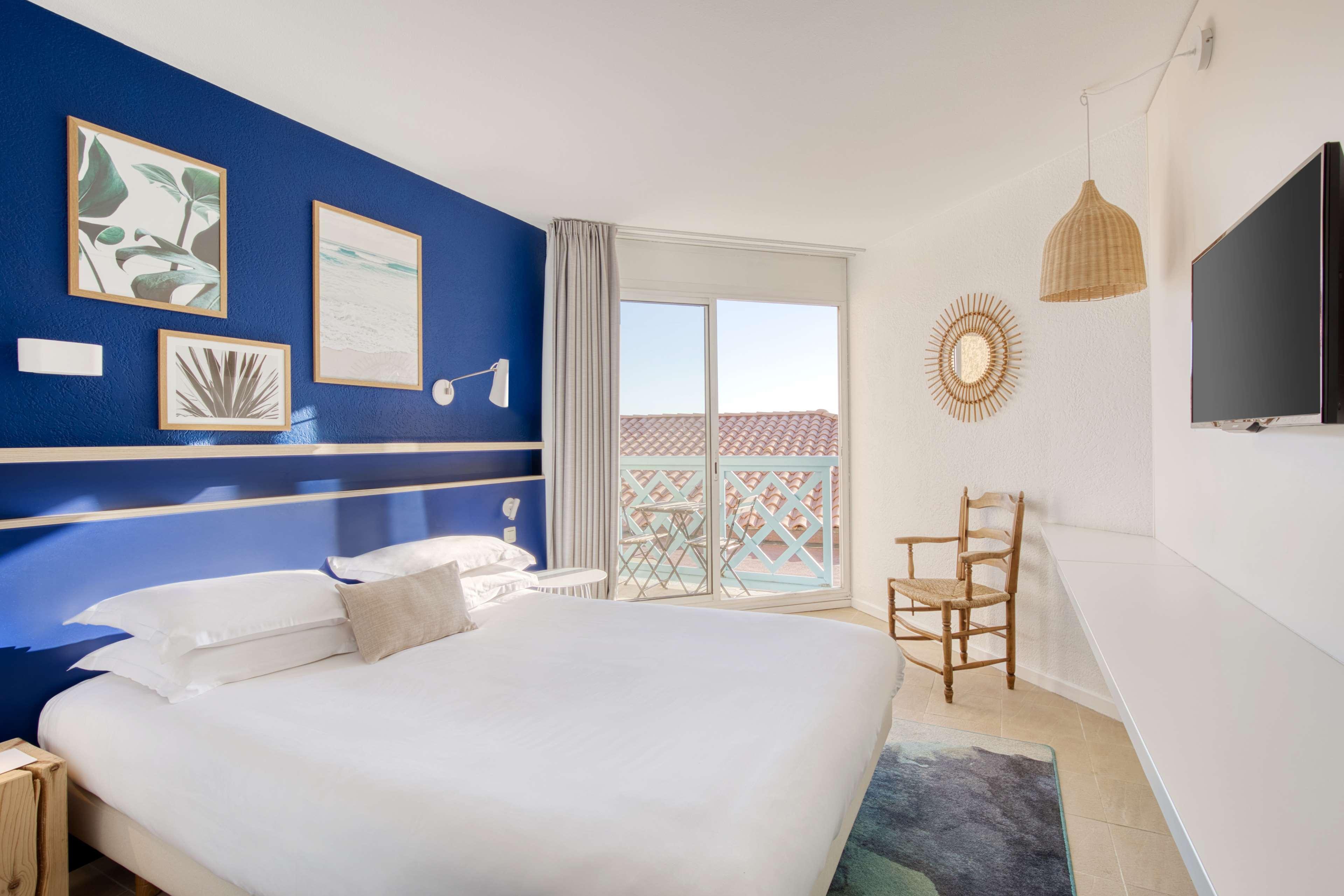 Room, Queen Bed
