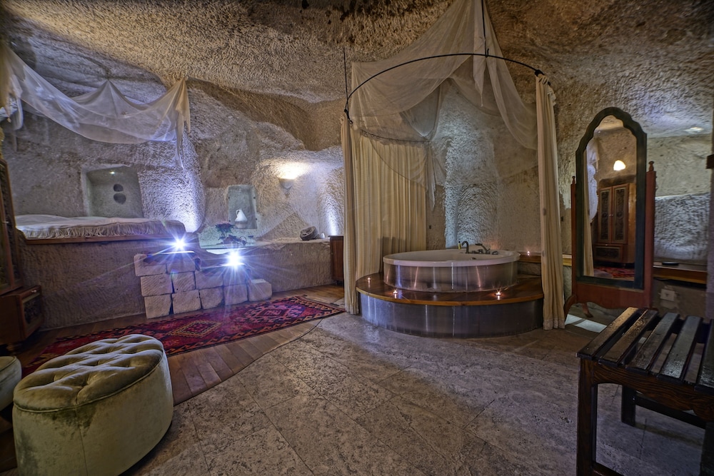 Anatolian Houses 32/73