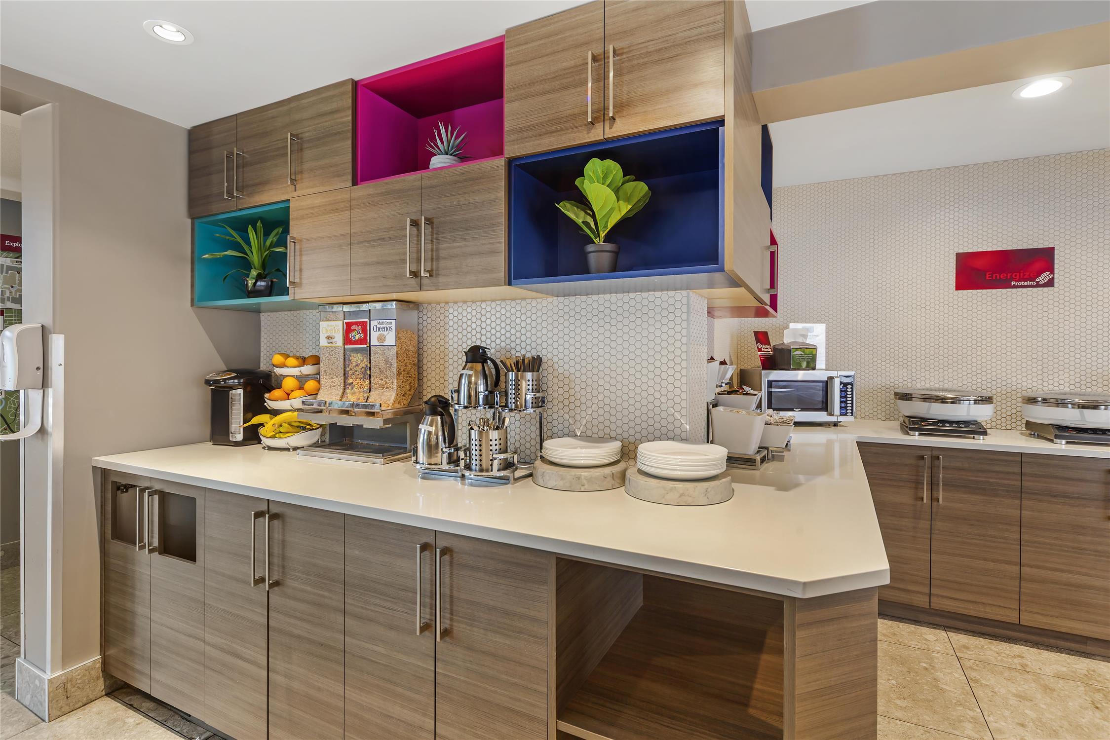 Best Western Plus West Edmonton 76/77