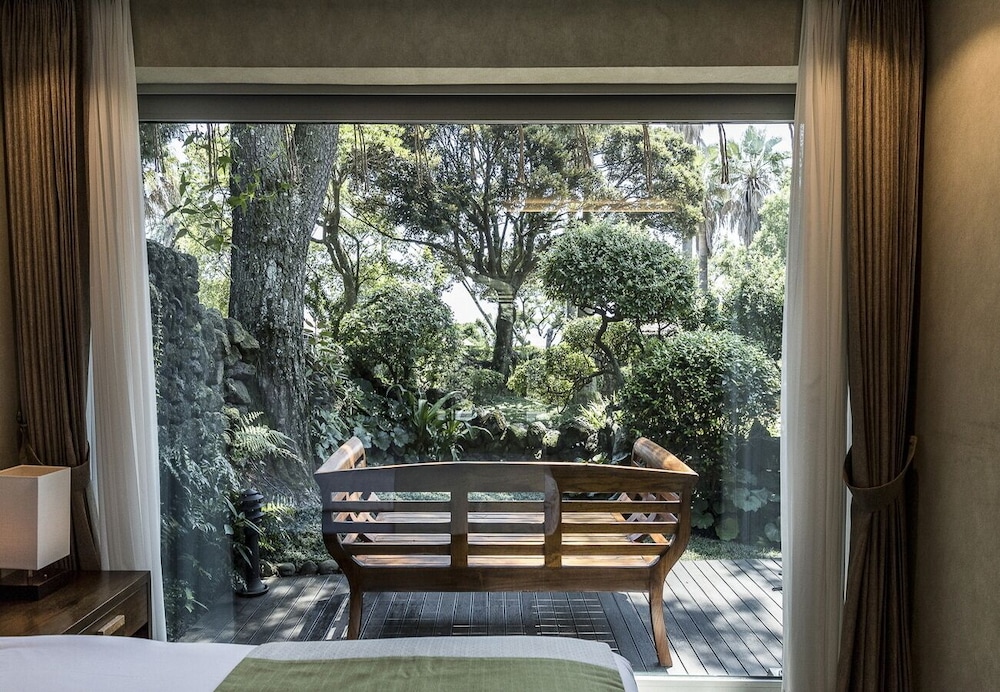 Seaes Hotel & Resort 54/74