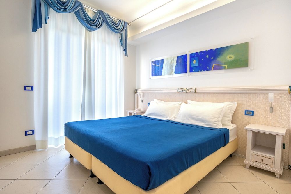 Elaia Garden Hotel 14/48