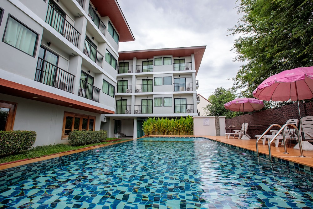 Huen Jao Ban Hotel 58/69