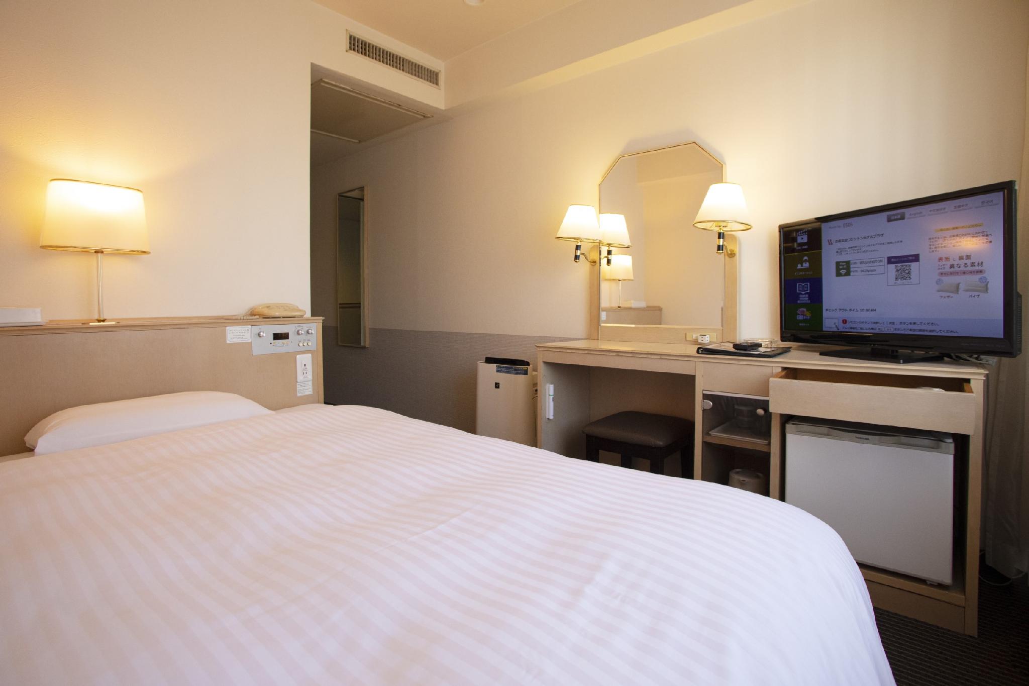 Semi Room, Standard, Semi Double Bed, Smoking