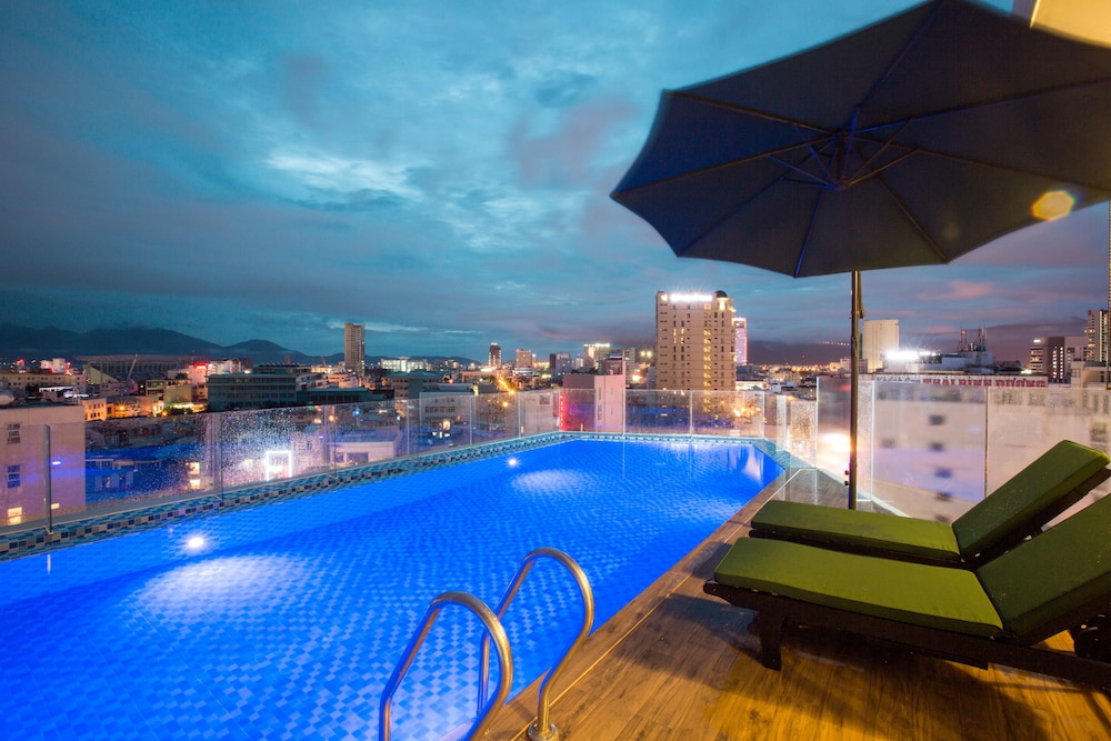 Central Hotel & Spa 60/67