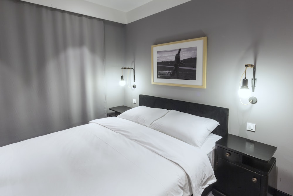 The Loop Hotel 15/63