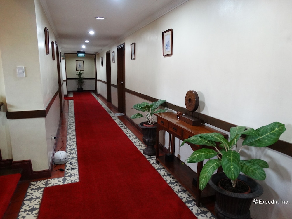 White Knight Hotel Intramuros 44/65