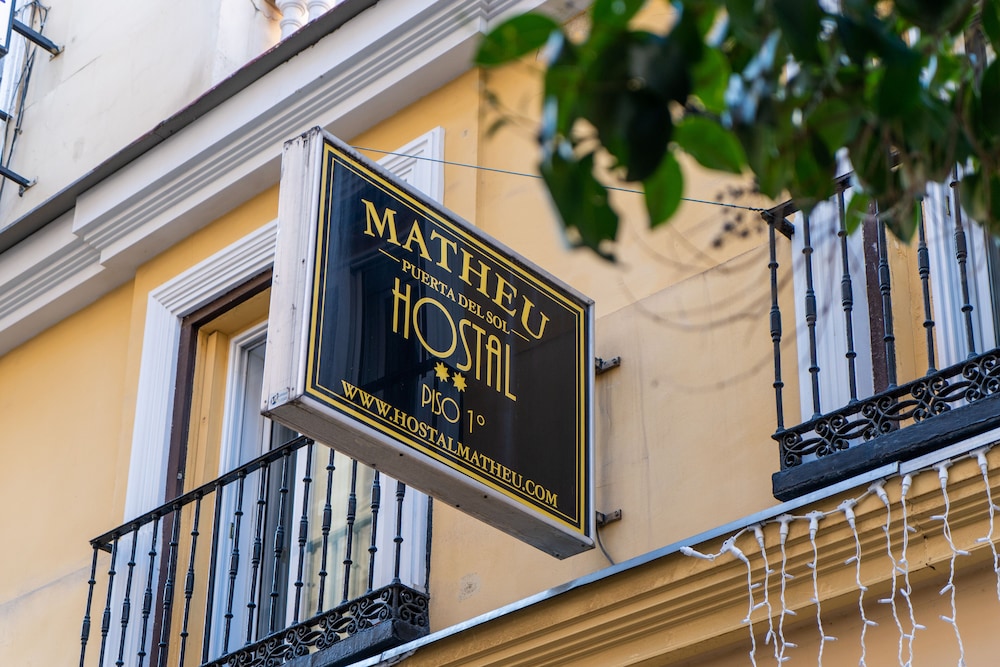 Matheu Hostal 3/52