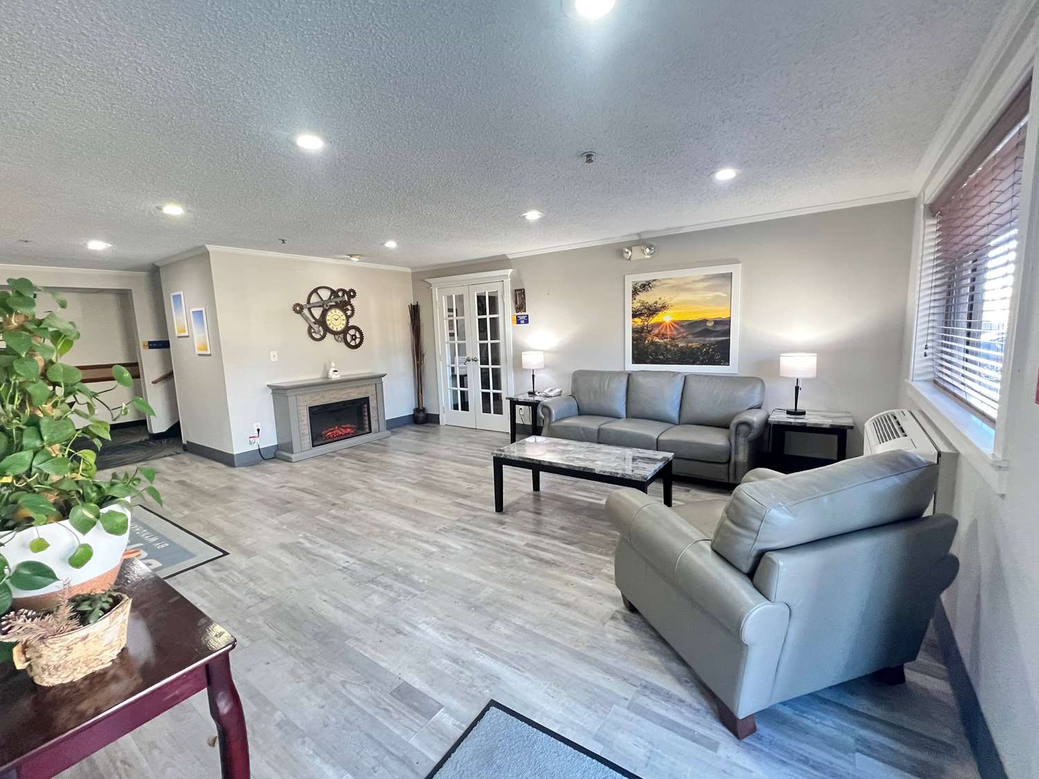 Antelope Inn & Suites 24/33