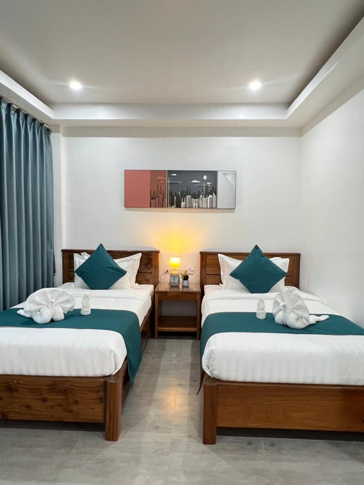 Ocean Star Hotel Coron 17/50