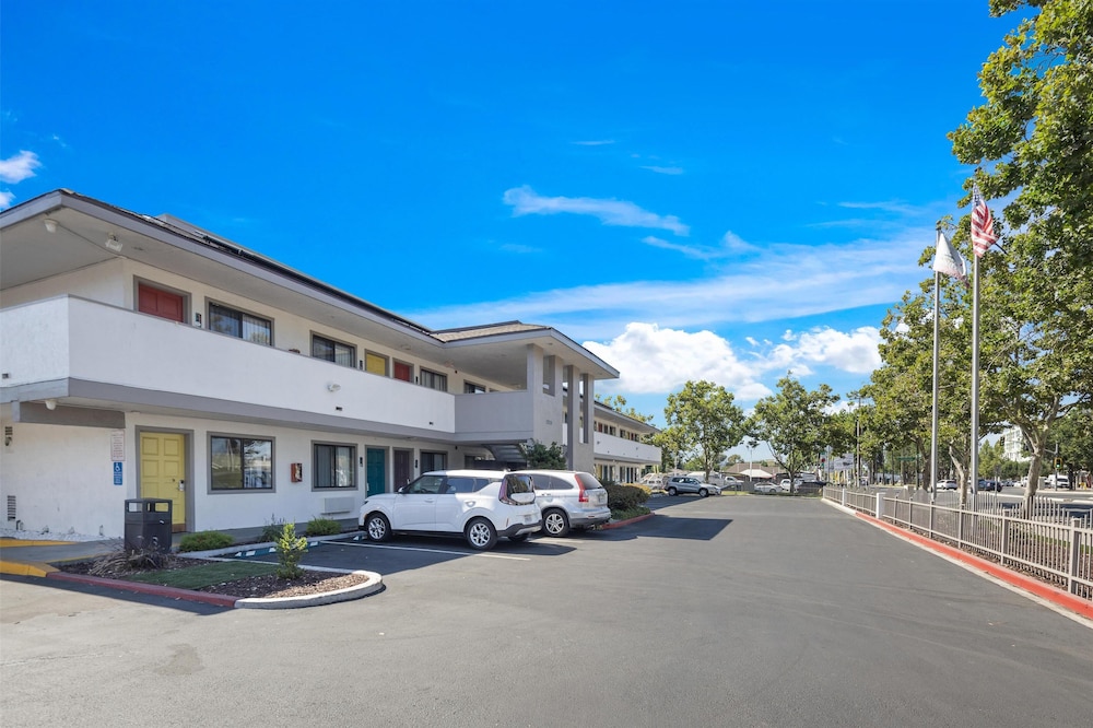 Signature Inn San Jose 44/58