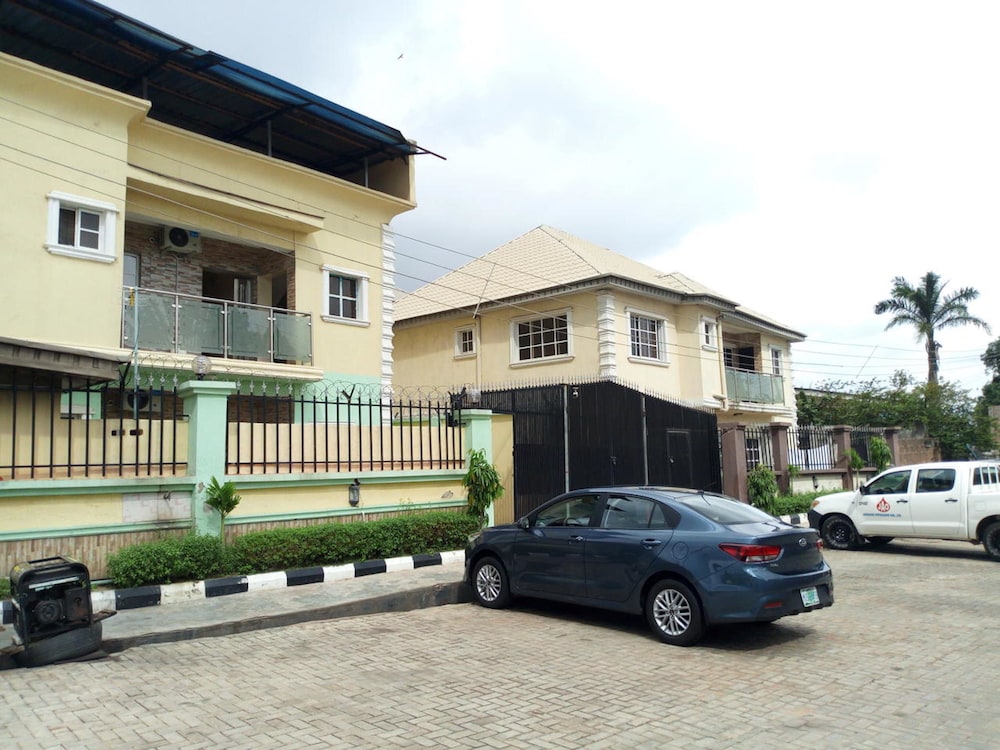 Link Majestic B2 Suites And Hotel 16/19