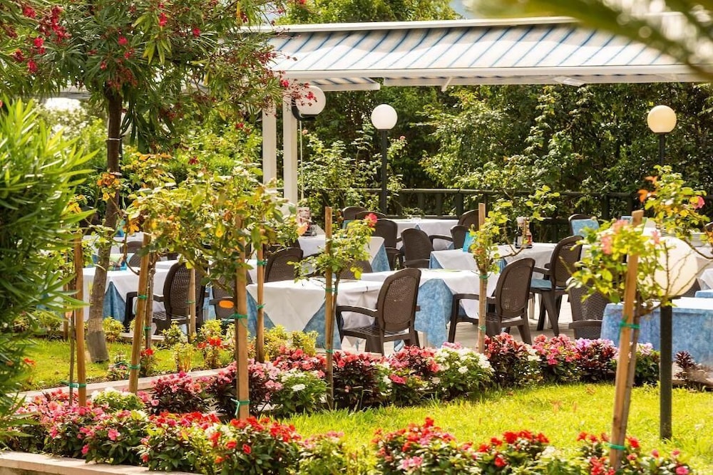 Hotel Sogno Del Benaco 31/63