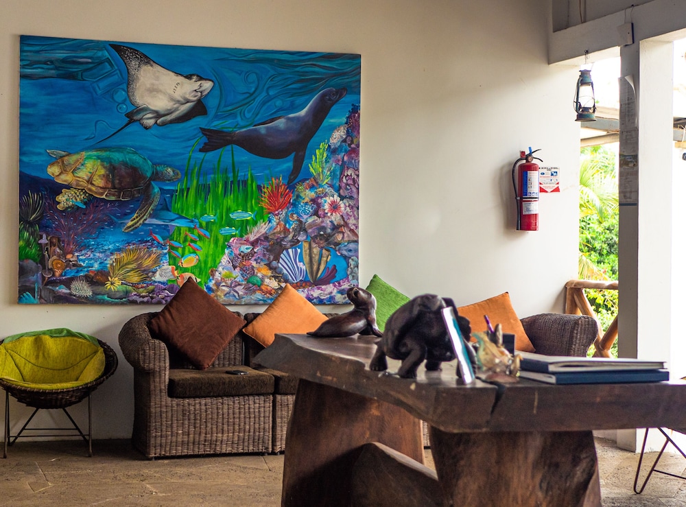 Twin Lodge Galapagos Hotel 44/68