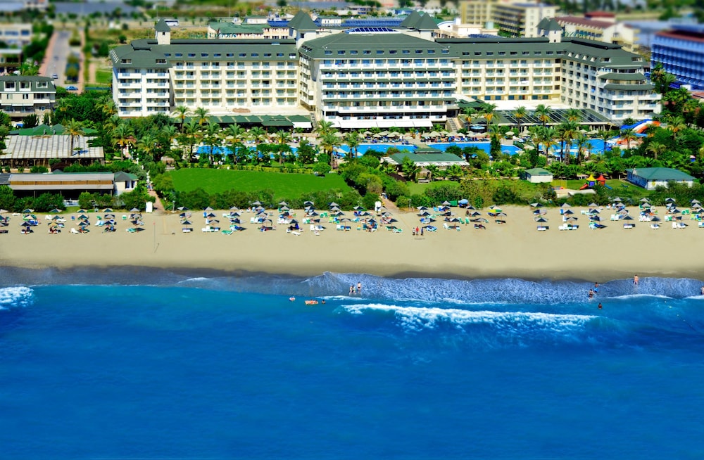 M C Arancia Resort 25/29