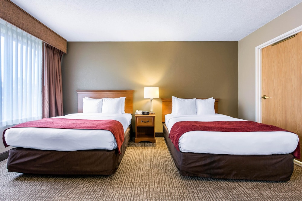 Spark by Hilton Wilmington 12/28