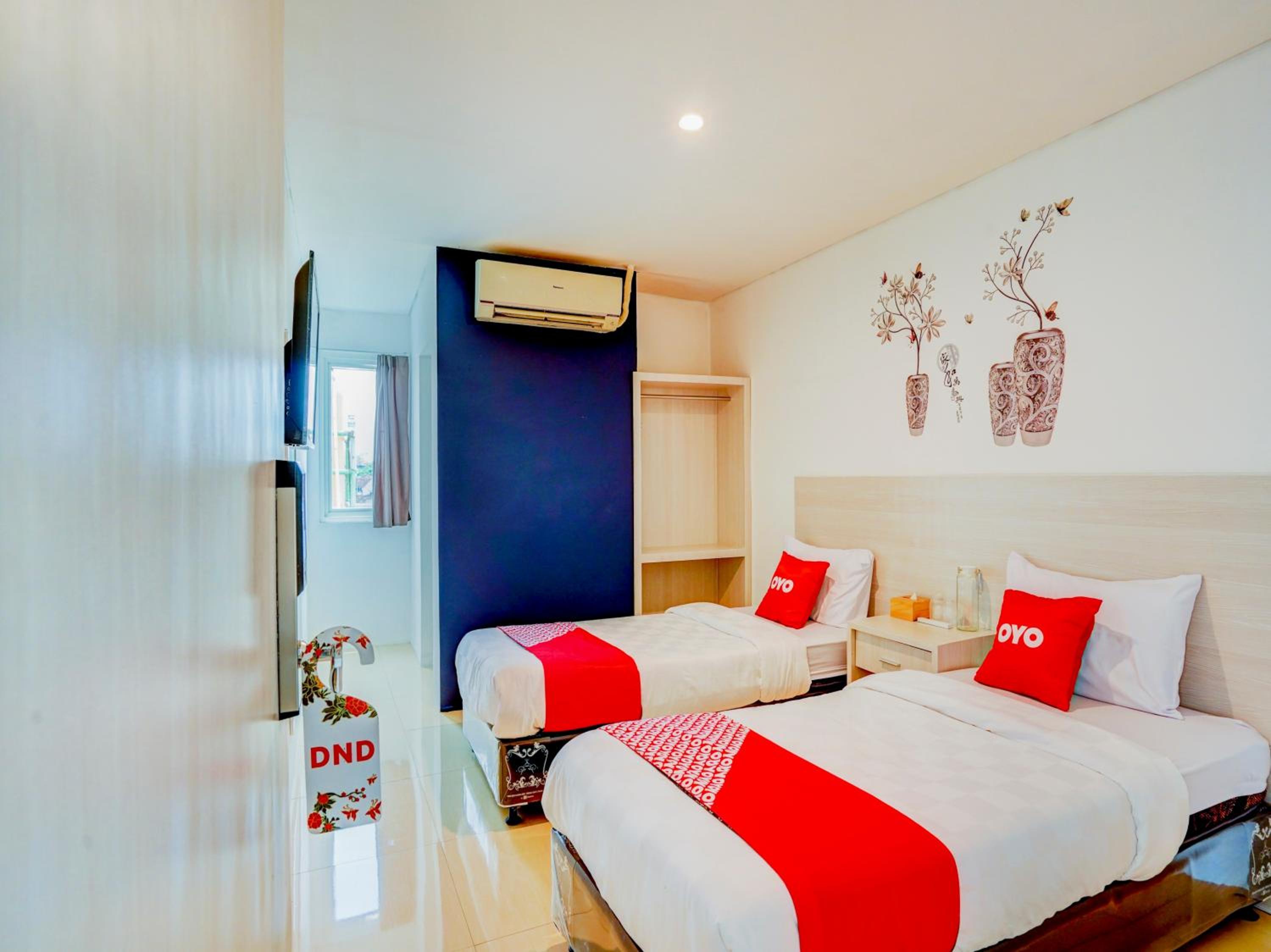 LG Hotel Jember 24/50