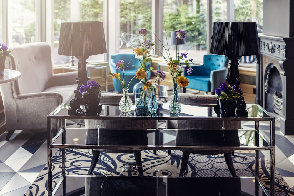 Carlton Square Hotel 59/63