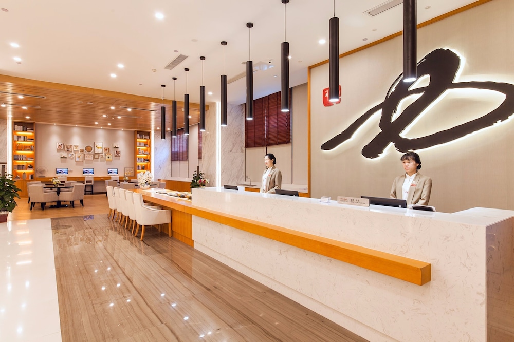 Suisse Place Hotel Residence Cmctaizhou 写真4