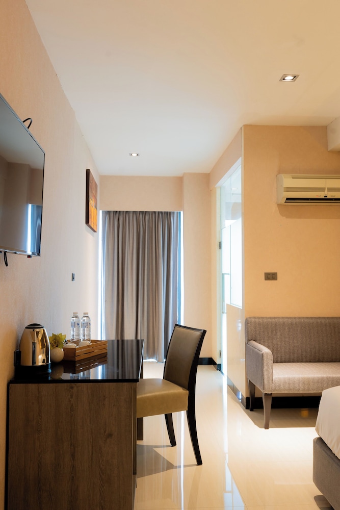 Sukhothai Hotel and Residence Ratchada 40/61