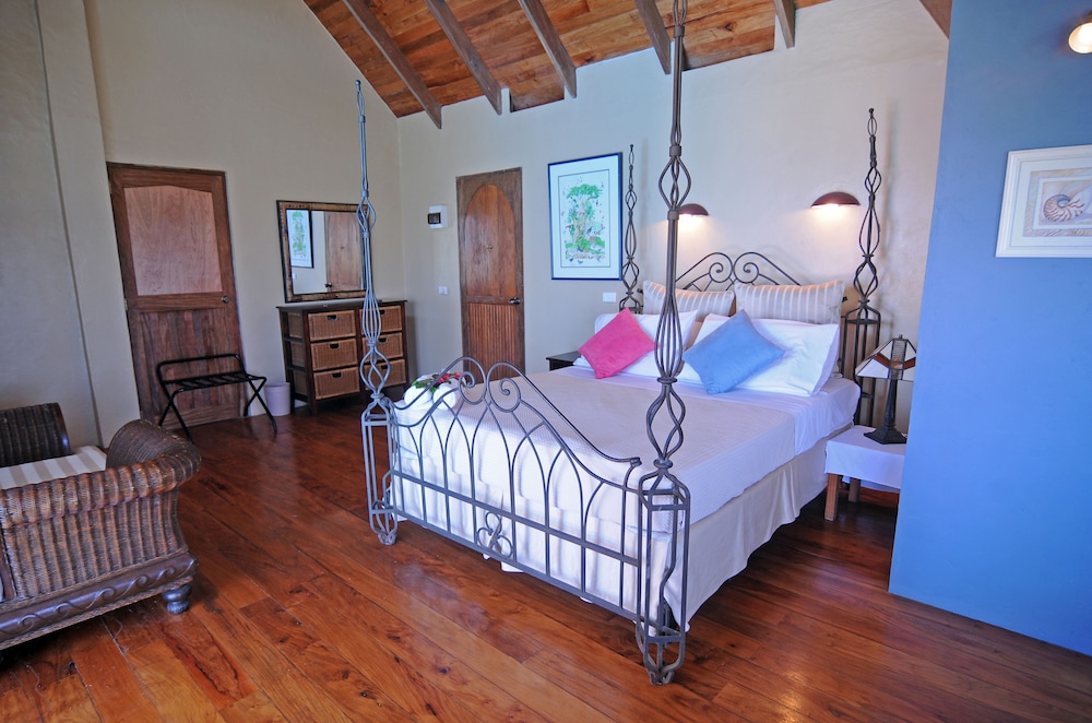 Hideaway Island Resort 20/75
