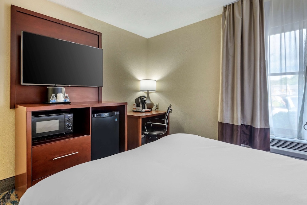 Comfort Inn Asheville East-Blue Ridge Pkwy Access 10/39