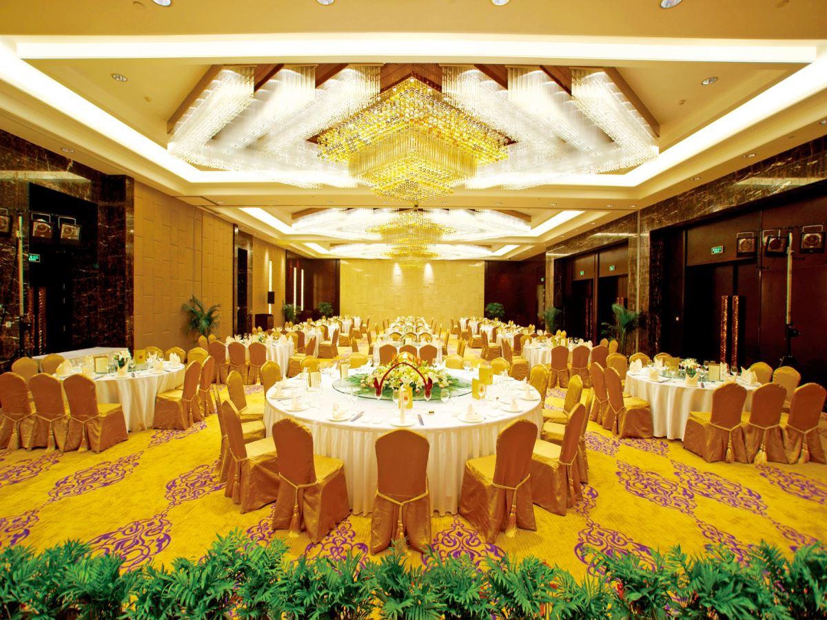Cenbest Jinling Grand Hotel 49/60