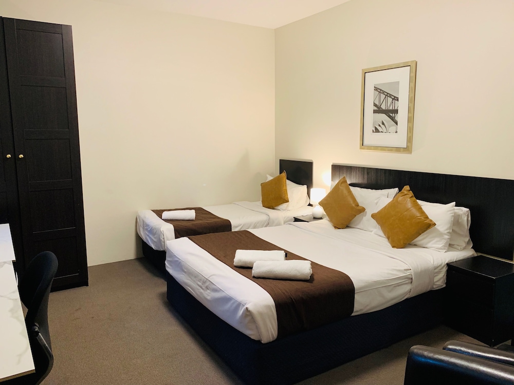 Greenwich Inn Sydney Hotel 13/48