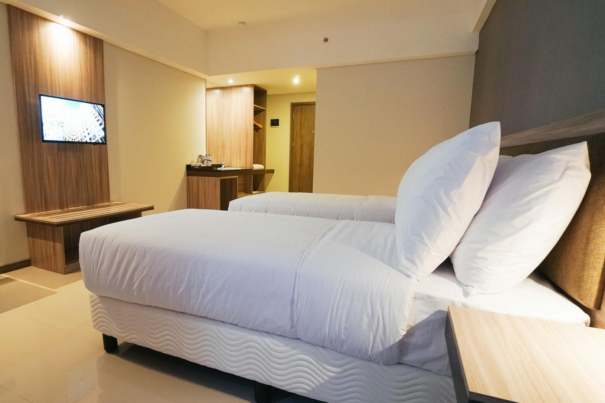 My Tower Hotel Surabaya 8/19