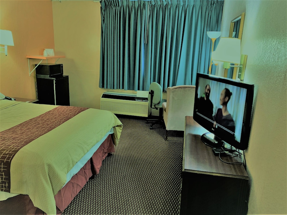 Red Carpet Inn & Suites Lima 38/64