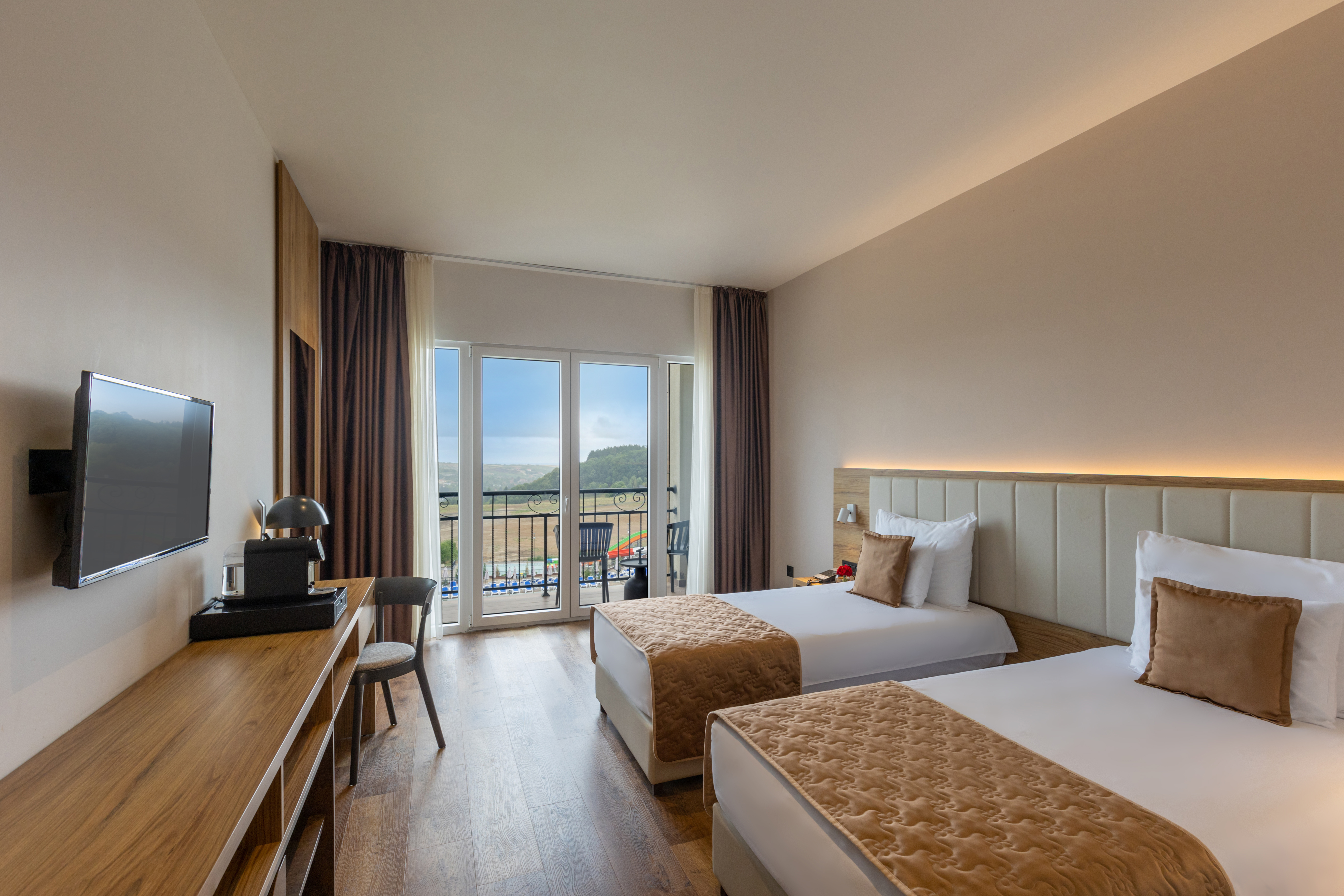 Standard, Twin Beds