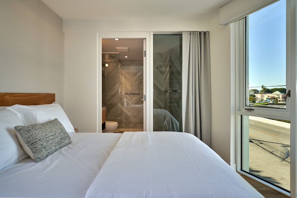 PREMIER, SUITE, DOUBLE BED