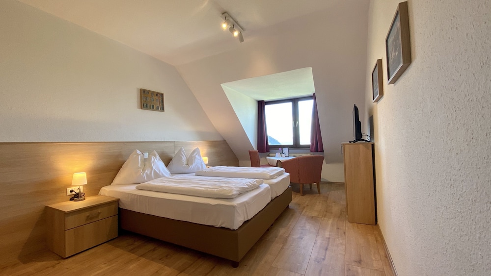 Hotel Schoene Aussicht 8/50